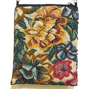 ⭐️Vintage 90’s Ermo Floral Beaded Crossbody⭐️